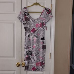 Full Circle Trends  fitted  newspaper print  dress  Sz M